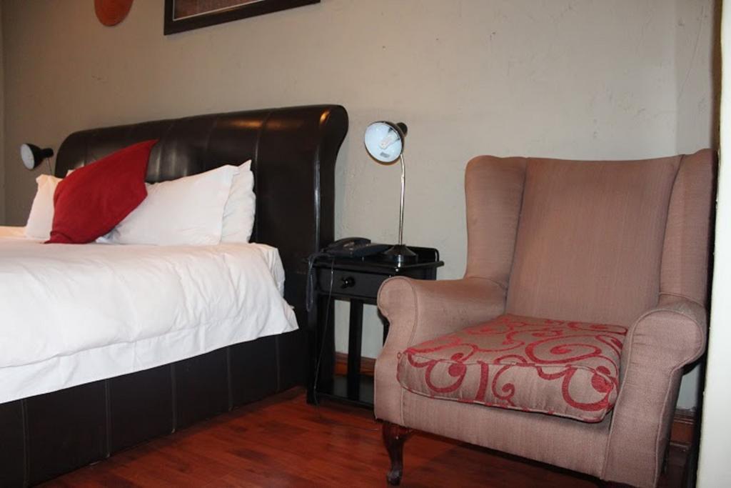 Flamboyant Guest Lodge 요하네스버그 외부 사진