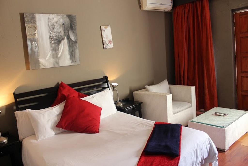 Flamboyant Guest Lodge 요하네스버그 외부 사진