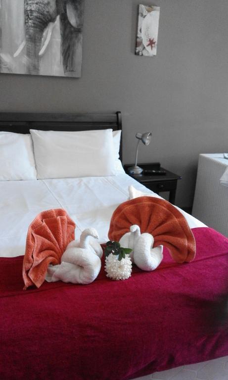 Flamboyant Guest Lodge 요하네스버그 외부 사진